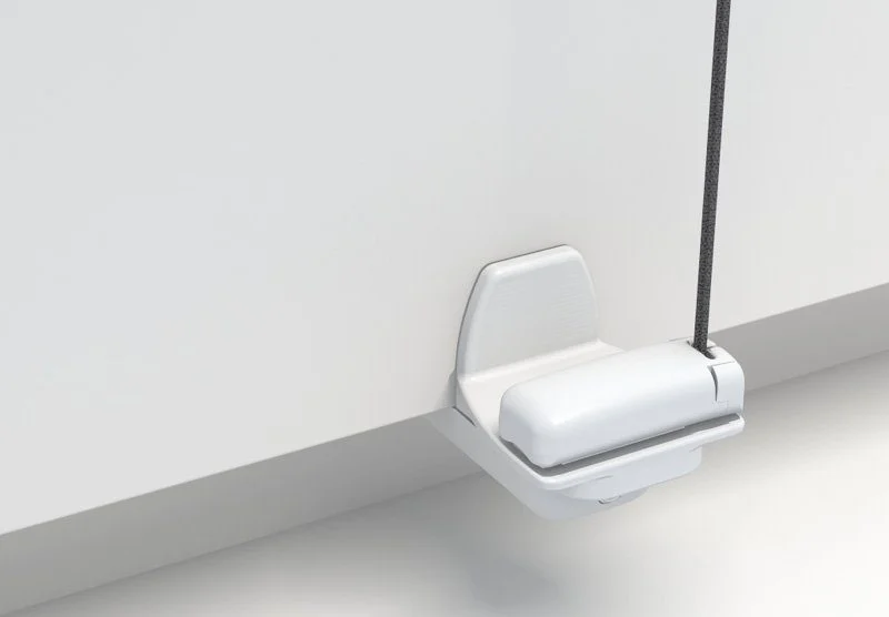 op het frame met klemsteun (zonder boren)